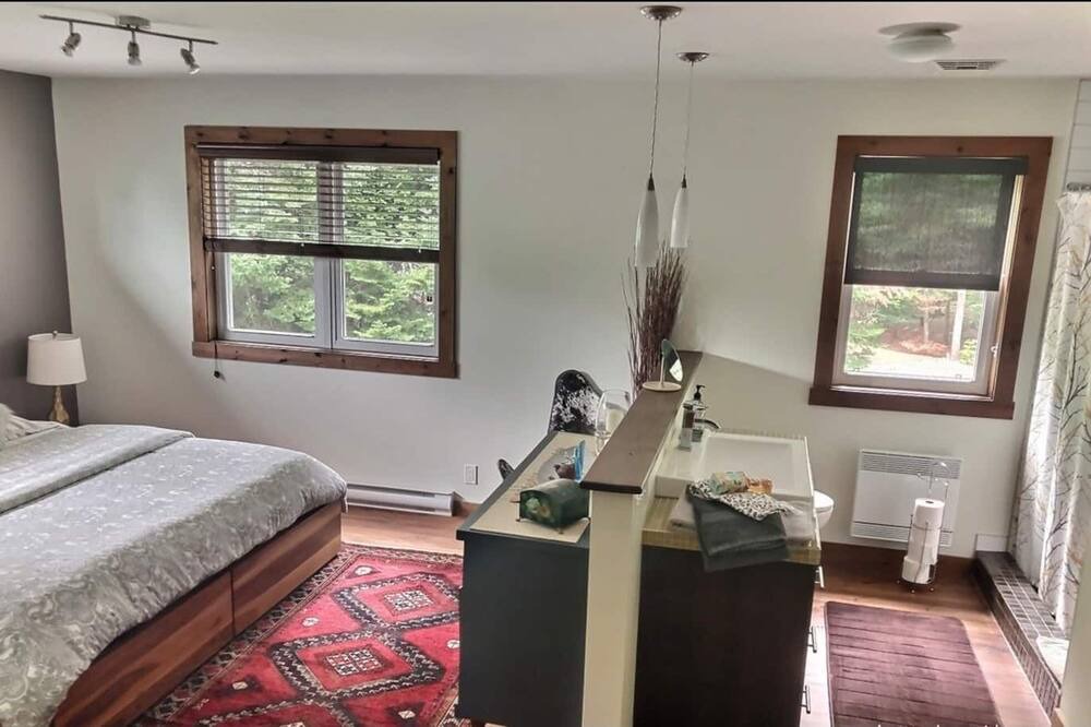 Photo of Bedroom in Morin Heights