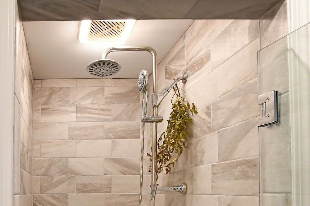 Photo of Bathroom in Naples