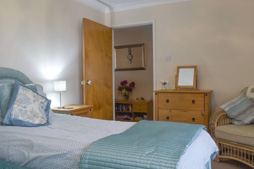 Photo of Bedroom in Burtle