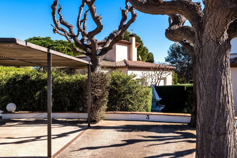 Photo of Outdoor in Bonmont Terres Noves