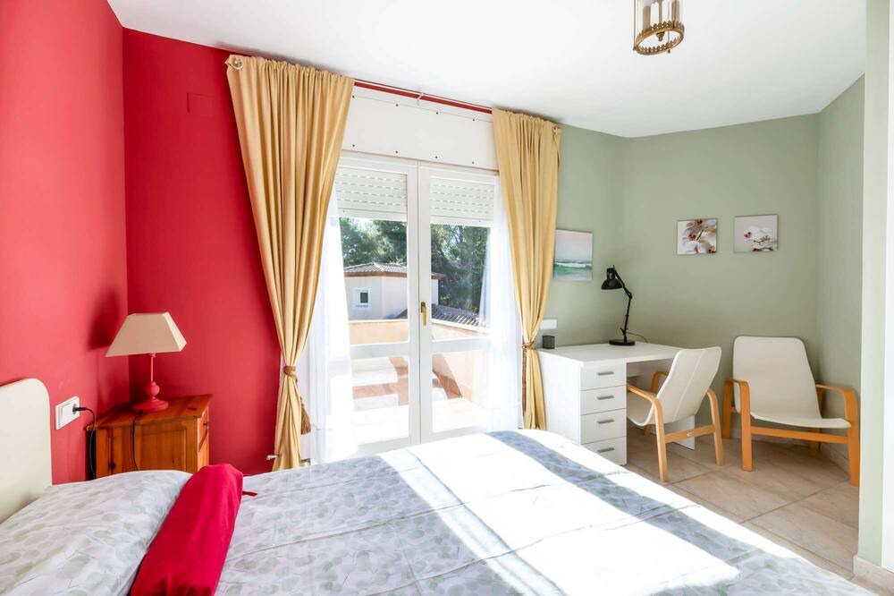 Photo of Bedroom in Bonmont Terres Noves