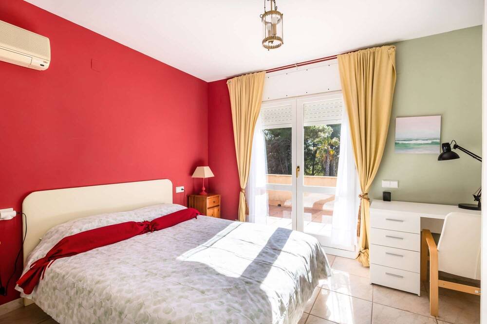Photo of Bedroom in Bonmont Terres Noves