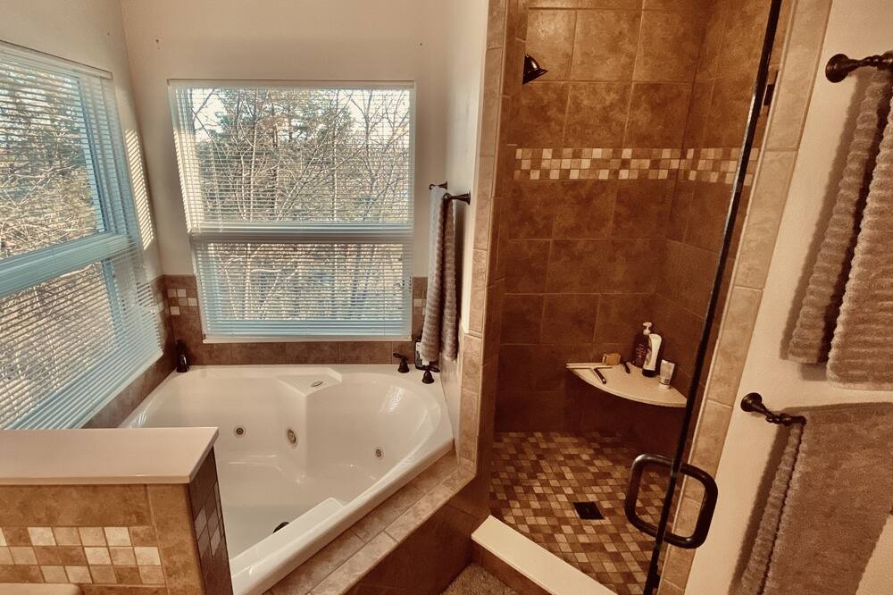 Photo of Bathroom in Eagle Rock