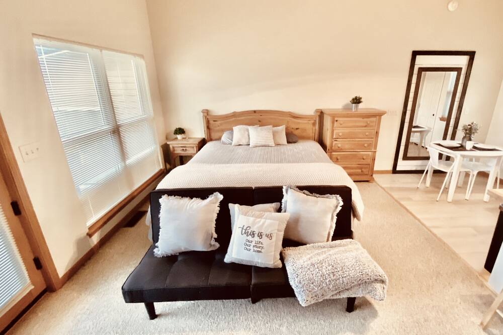 Photo of Bedroom in Eagle Rock