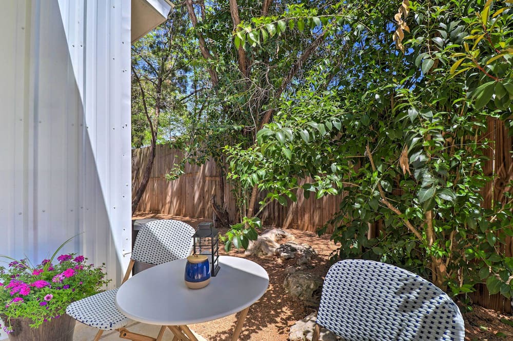 Photo of Others in Hudson Bend