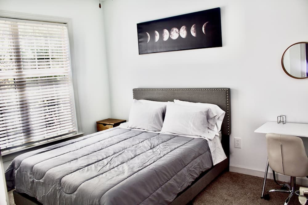 Photo of Bedroom in Lavista Park