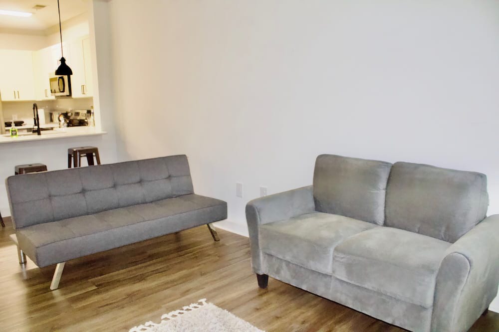 Photo of Livingroom in Lavista Park