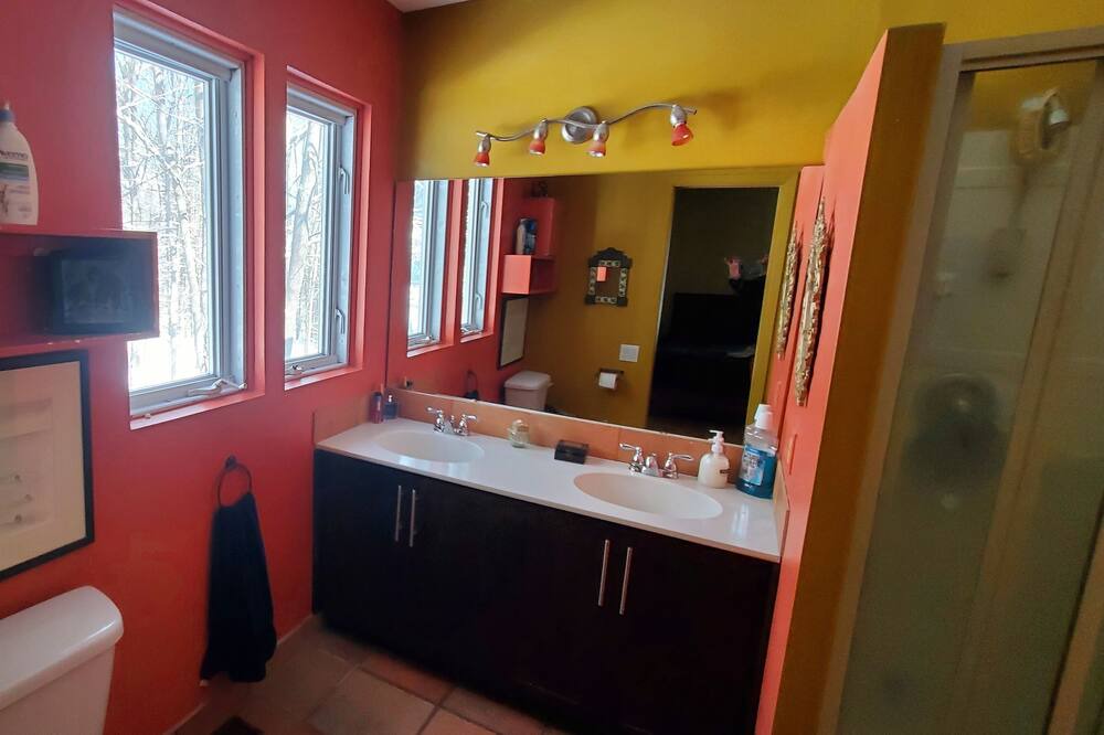 Photo of Bathroom in Sainte-Ann-des-Lacs