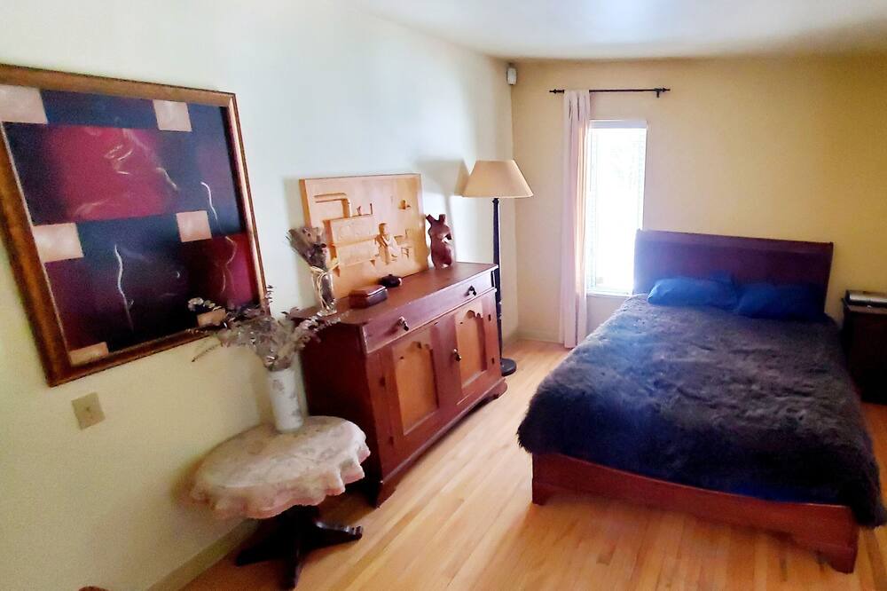 Photo of Bedroom in Sainte-Ann-des-Lacs
