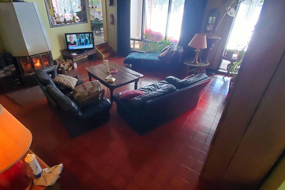 Photo of Livingroom in Sainte-Ann-des-Lacs