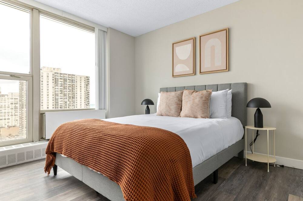 Photo of Bedroom in Edgewater Beach
