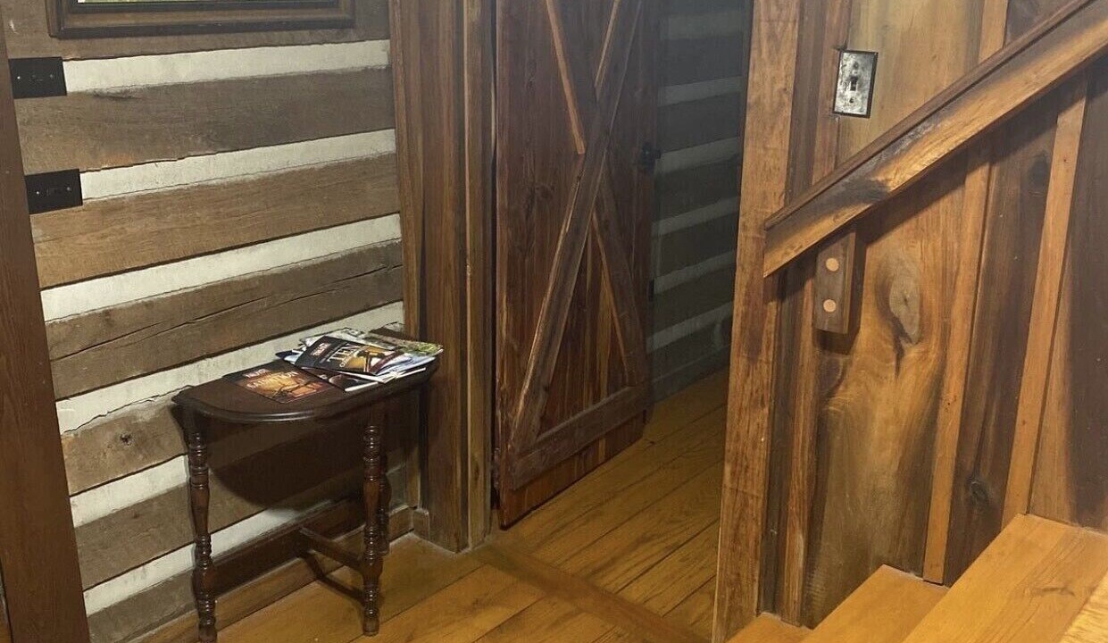 Photo of Others in Eckerty