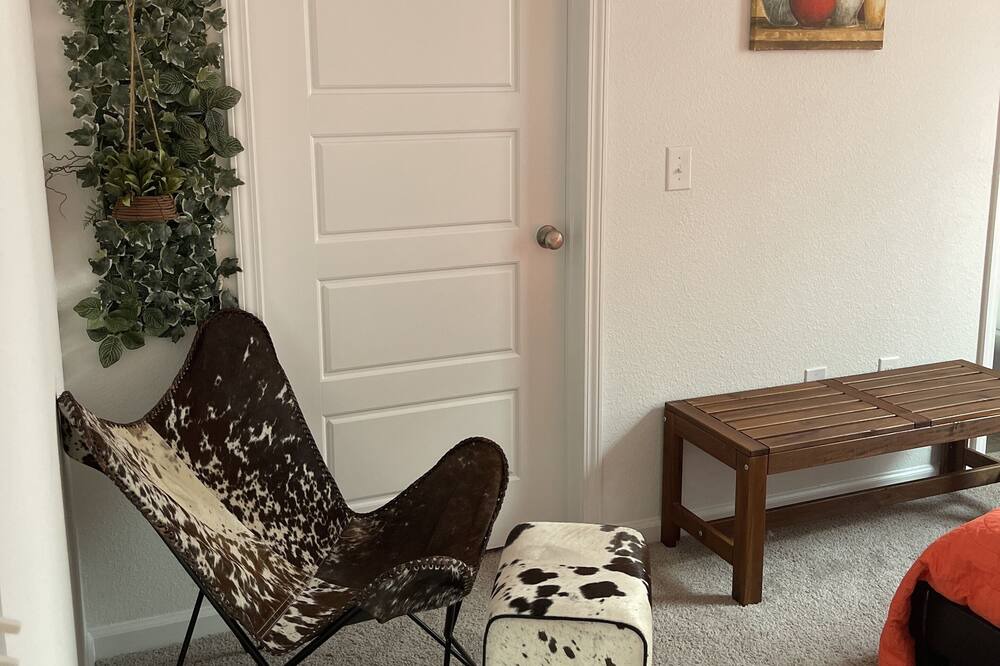 Photo of Bedroom in Alden Bridge