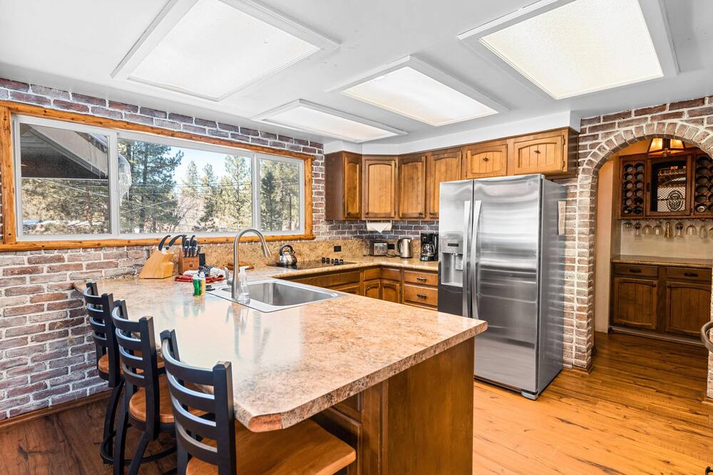 Photo of Kitchen in Summit Estates
