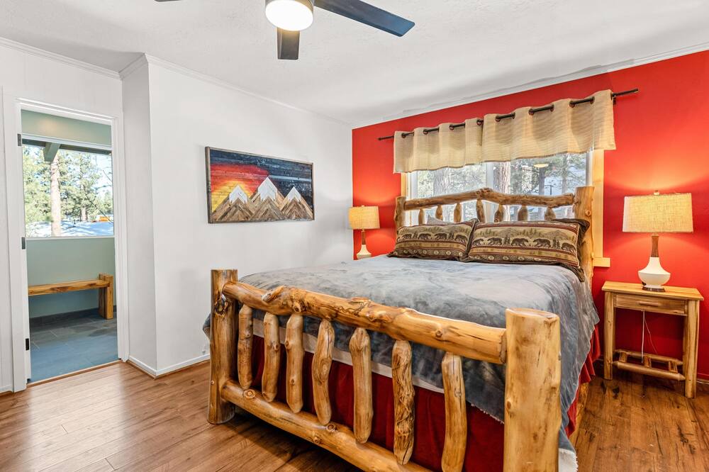 Photo of Bedroom in Summit Estates