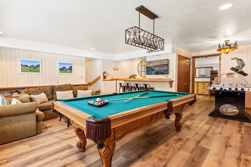 Photo of Bedroom in Summit Estates