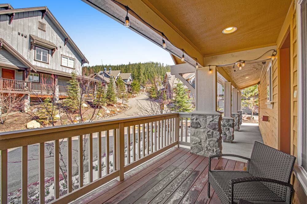 Photo of Others in Ronald