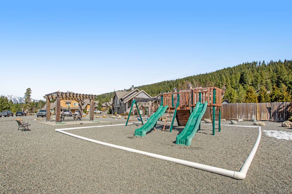 Photo of Others in Ronald