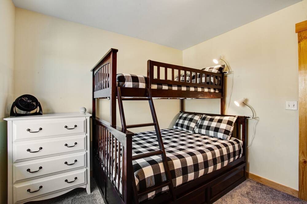 Photo of Others in Ronald