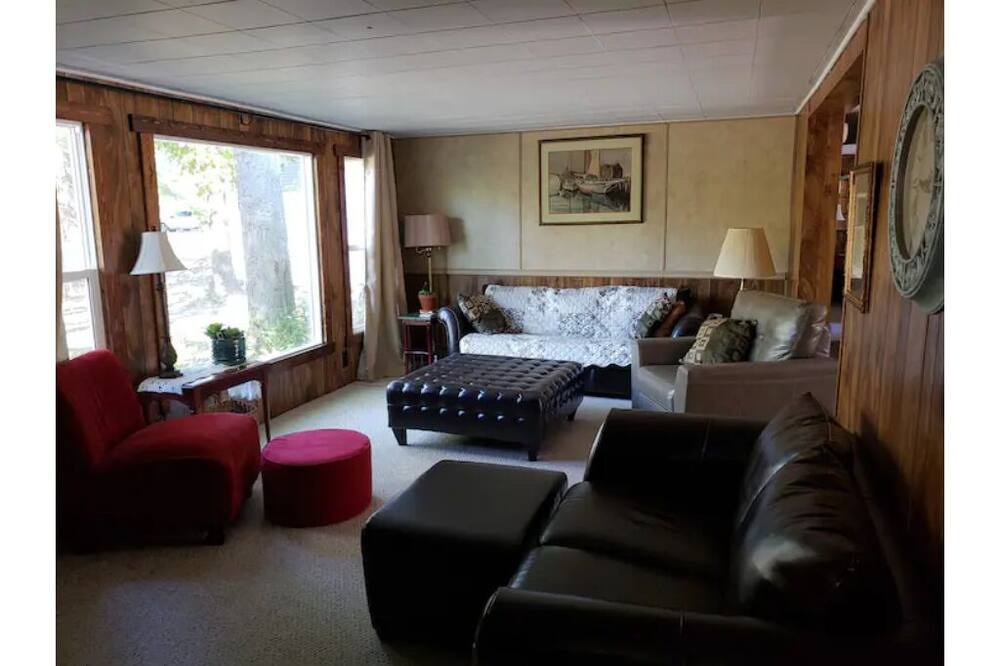 Photo of Bedroom in Henry County