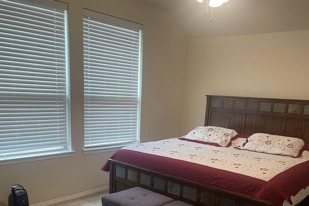 Photo of Bedroom in Wylie