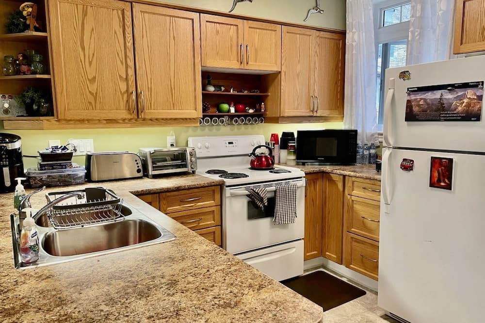 Photo of Kitchen in Anstruther Lake