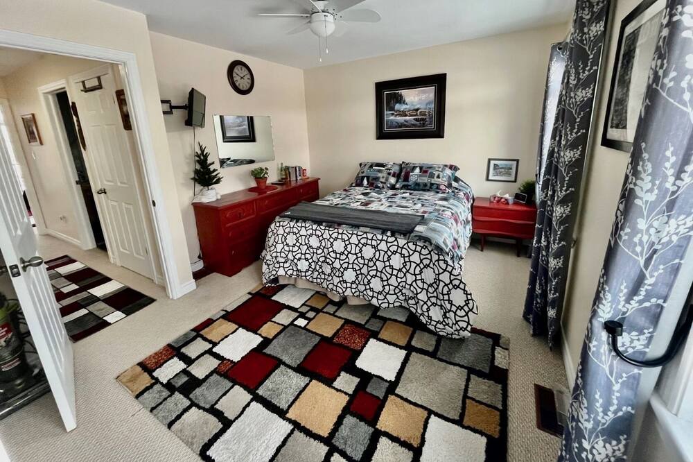 Photo of Bedroom in Anstruther Lake