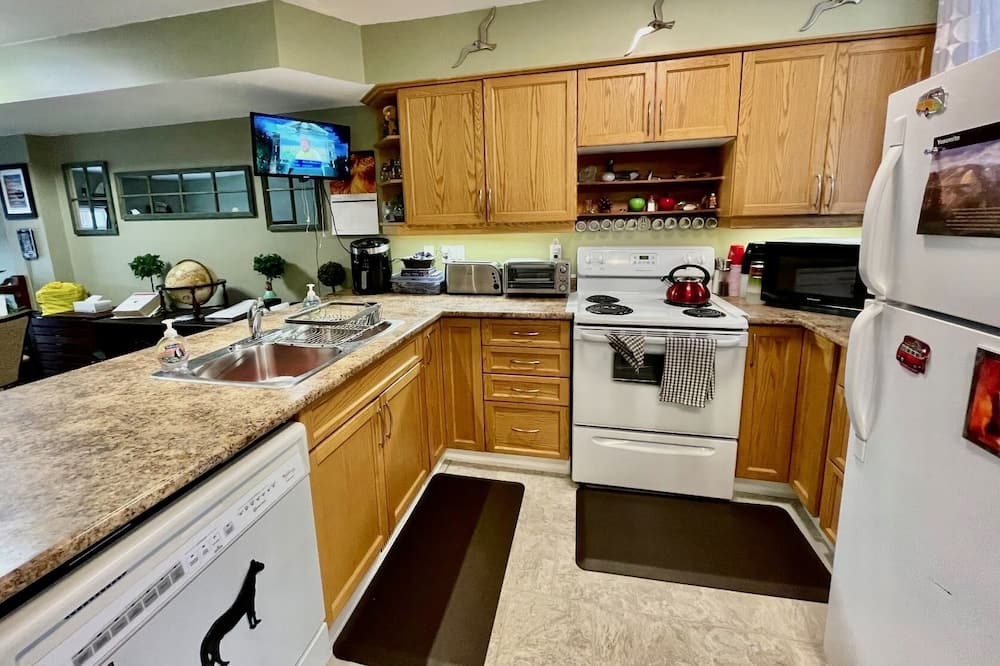 Photo of Kitchen in Anstruther Lake