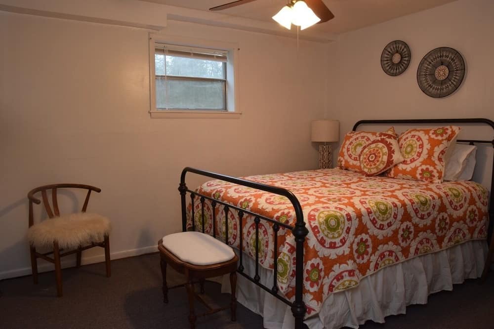 Photo of Bedroom in Horseshoe Bend