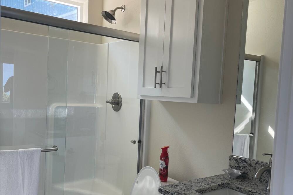 Photo of Bathroom in Gold Beach