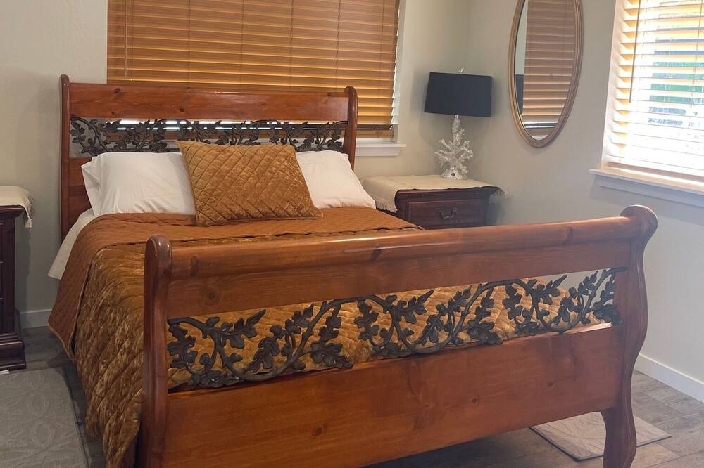 Photo of Bedroom in Gold Beach