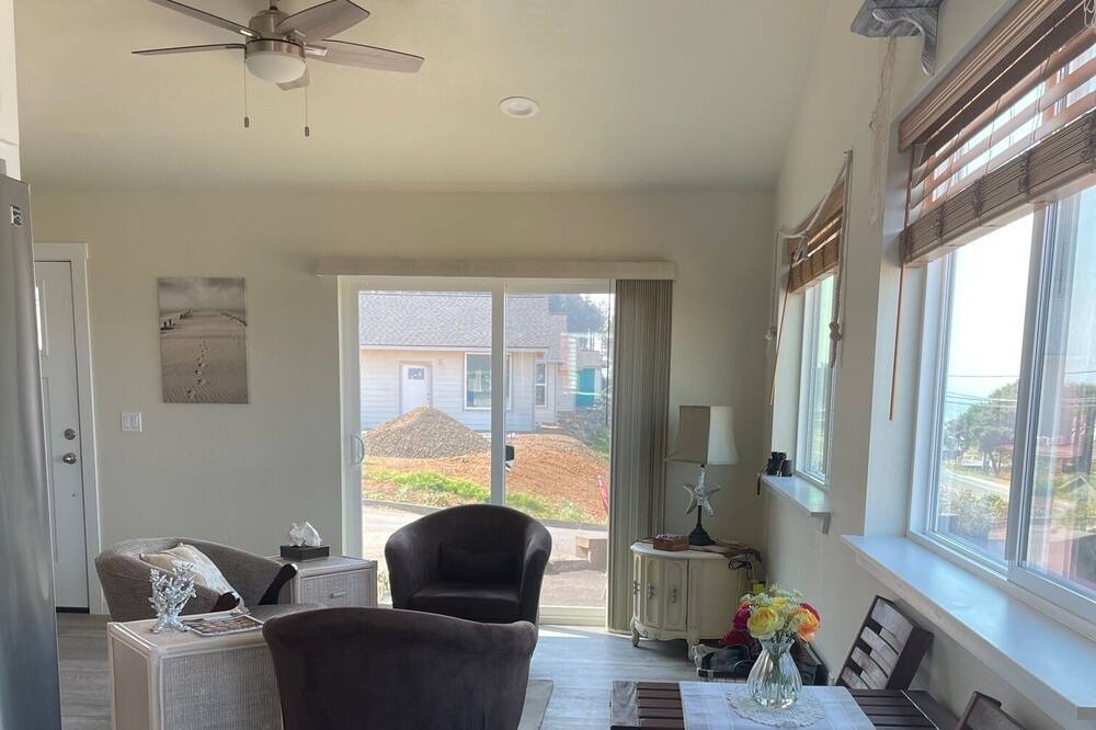 Photo of Livingroom in Gold Beach