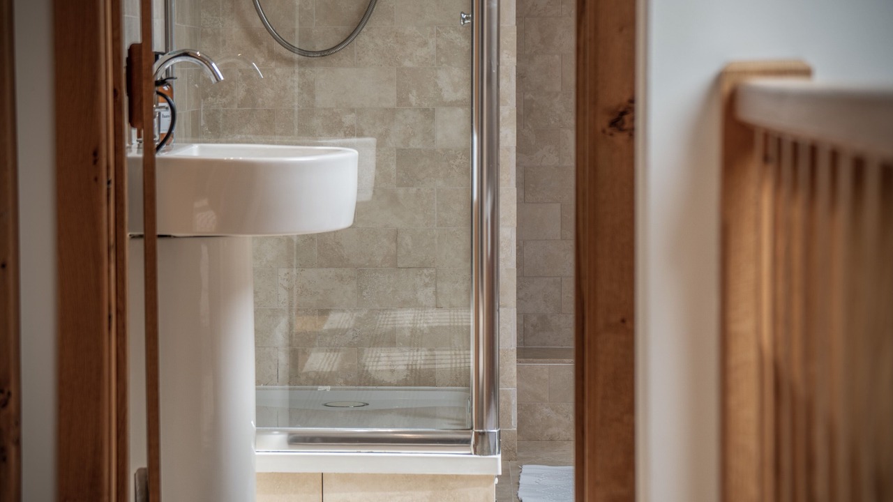 Photo of Bathroom in Llwchwr