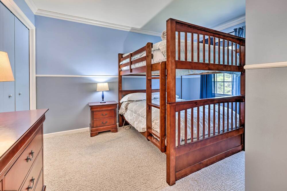 Photo of Others in Henryville