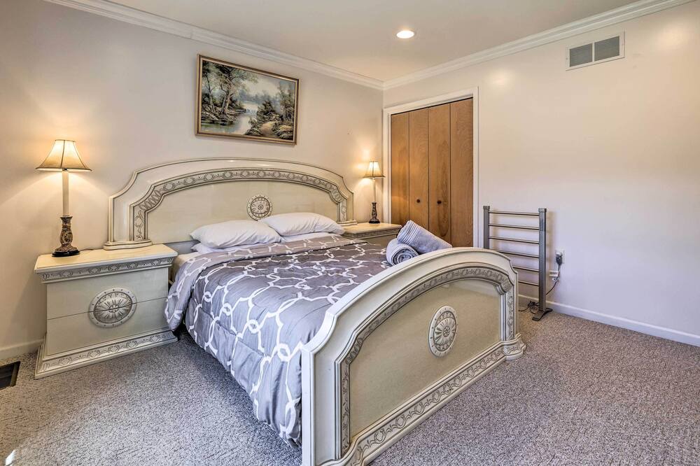 Photo of Others in Henryville