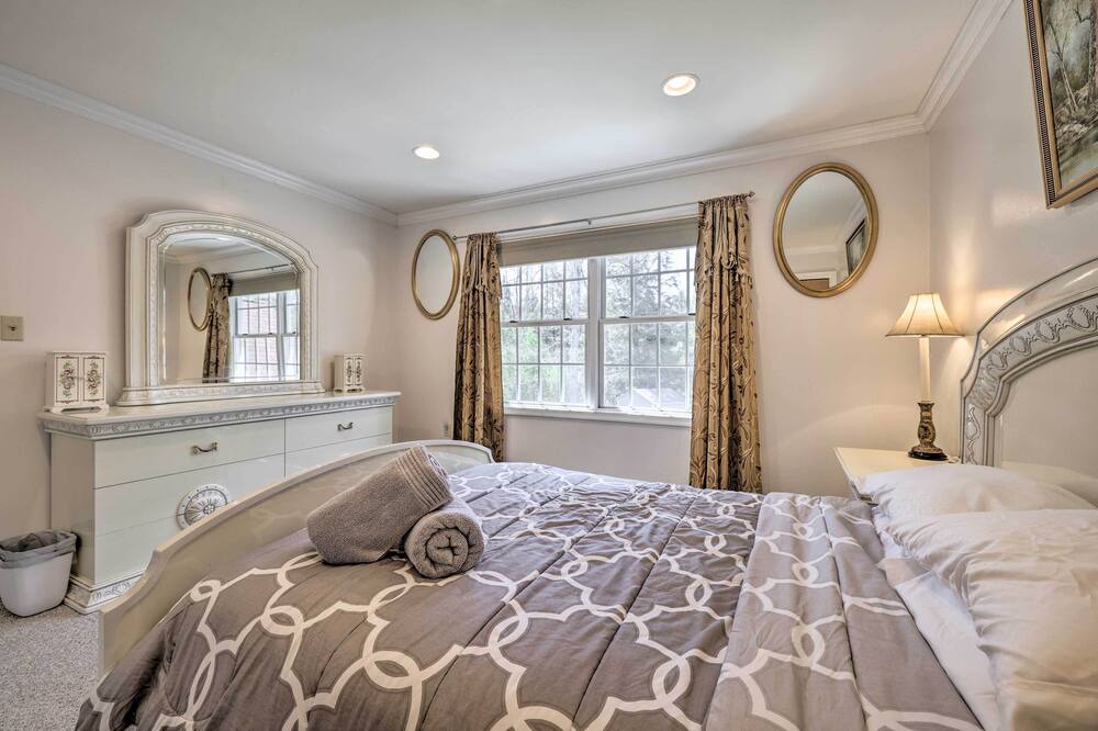 Photo of Others in Henryville