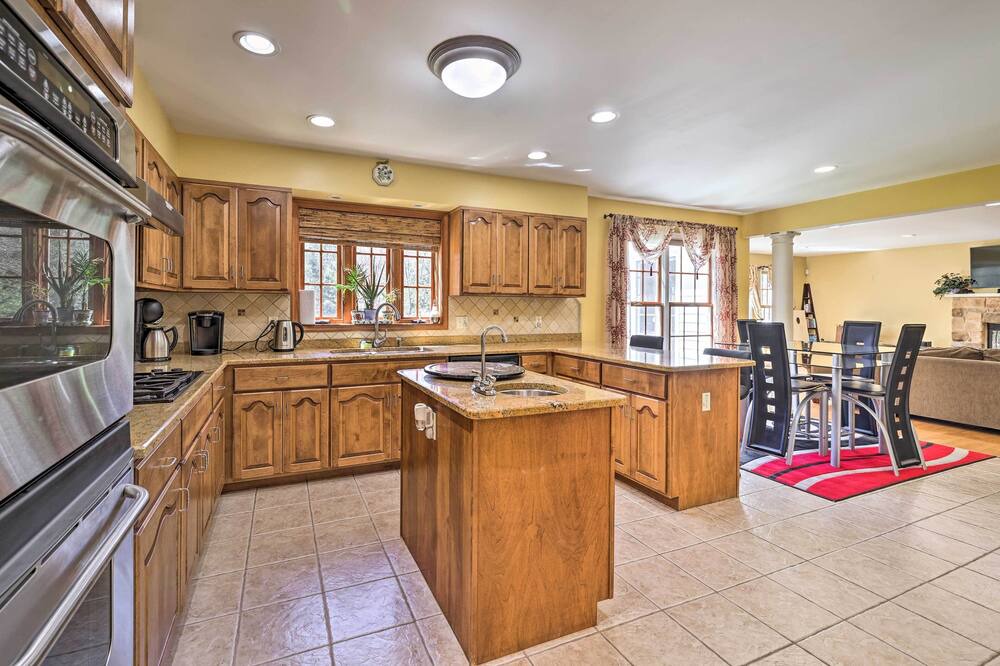 Photo of Others in Henryville