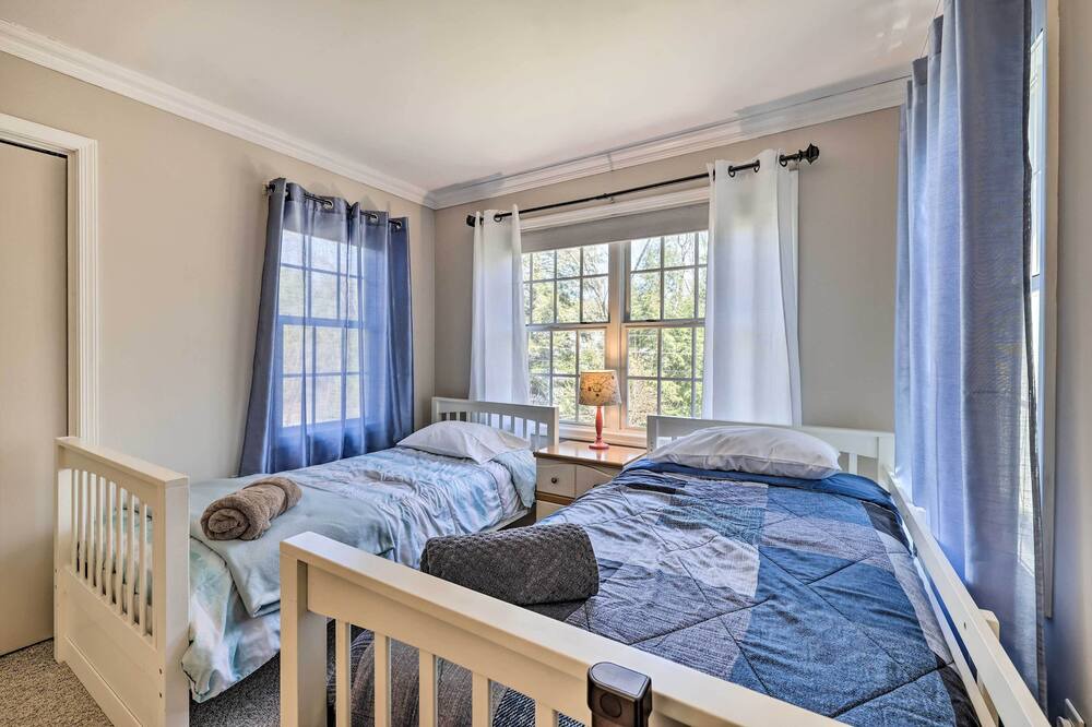 Photo of Others in Henryville