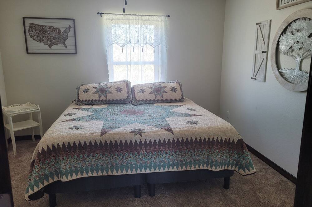 Photo of Bedroom in Lingle