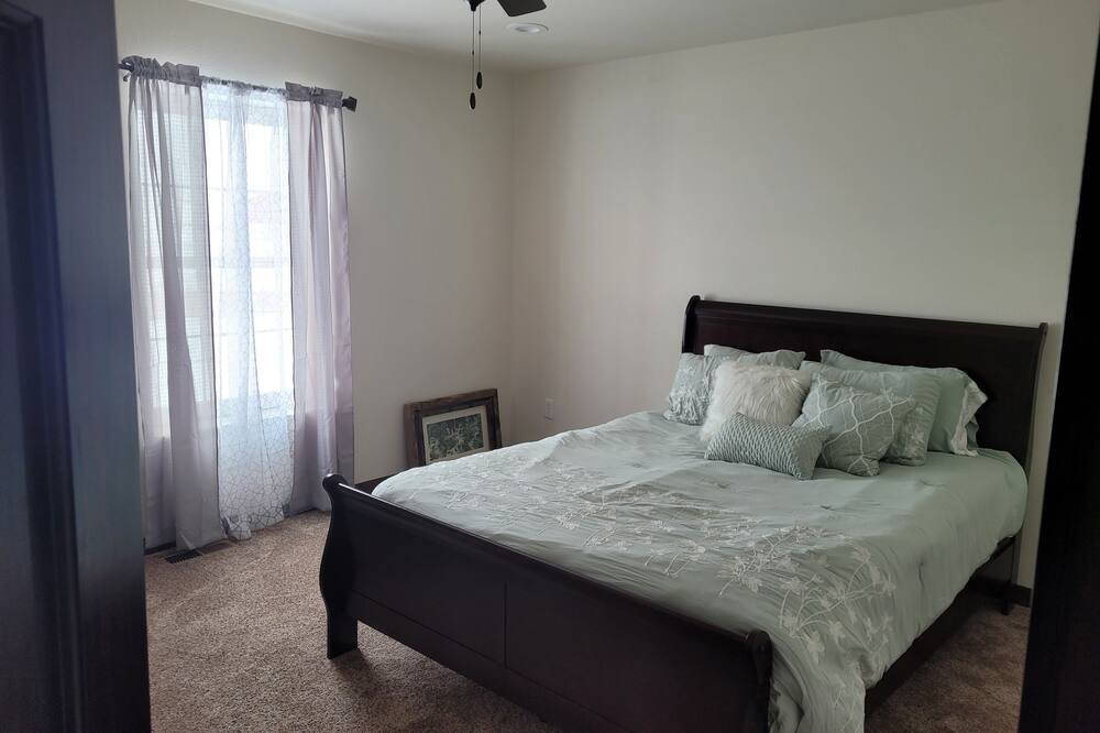 Photo of Bedroom in Lingle