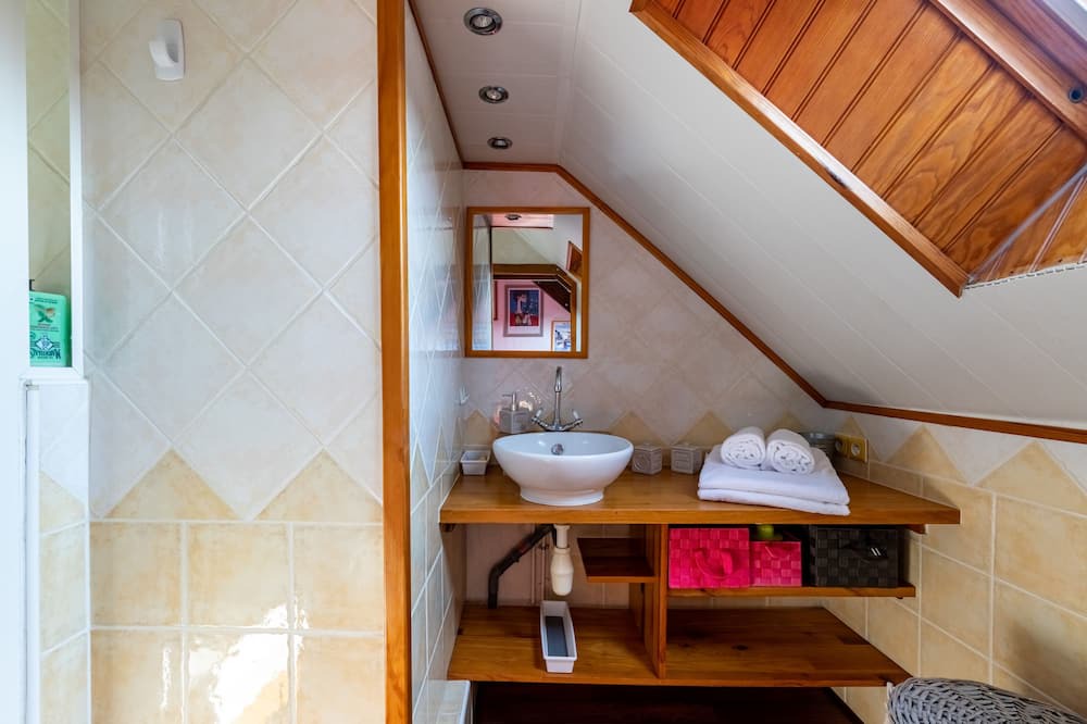 Photo of Bathroom in Plouer-sur-Rance