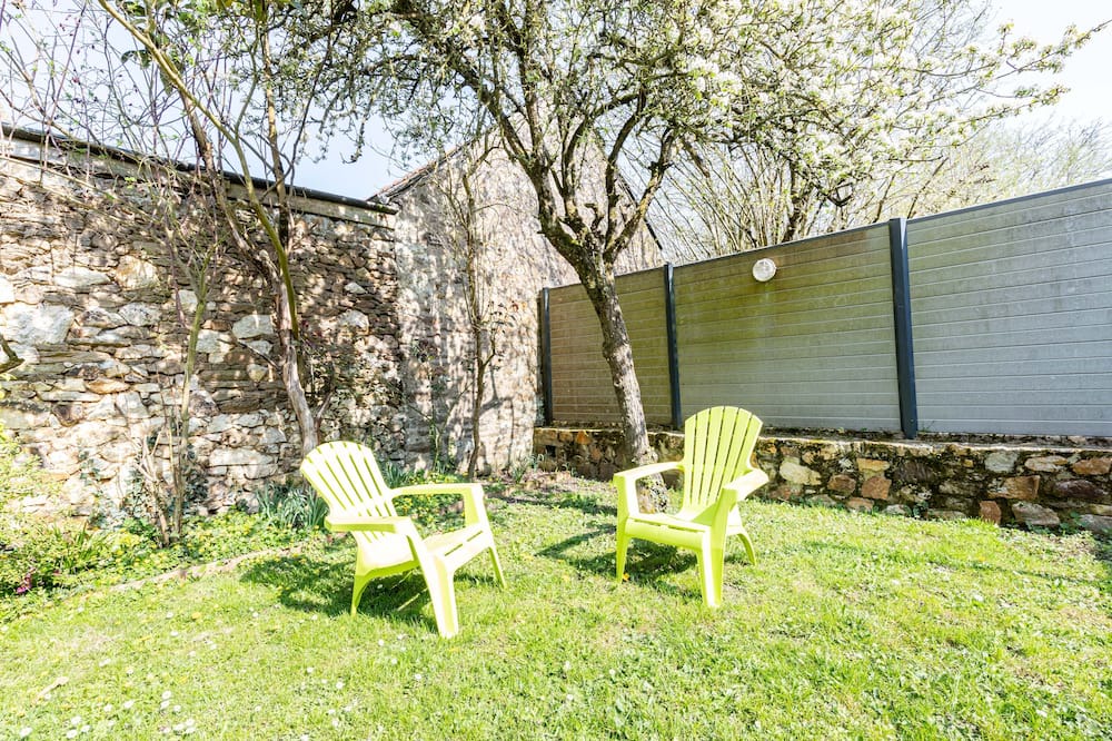 Photo of Patio Balcony in Plouer-sur-Rance