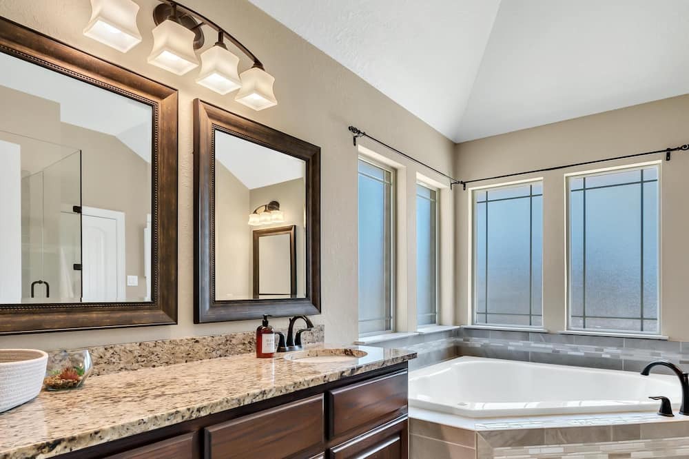 Photo of Bathroom in Belton