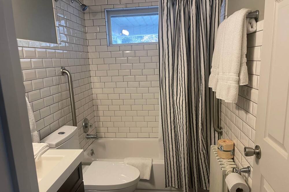 Photo of Bathroom in Reedsville