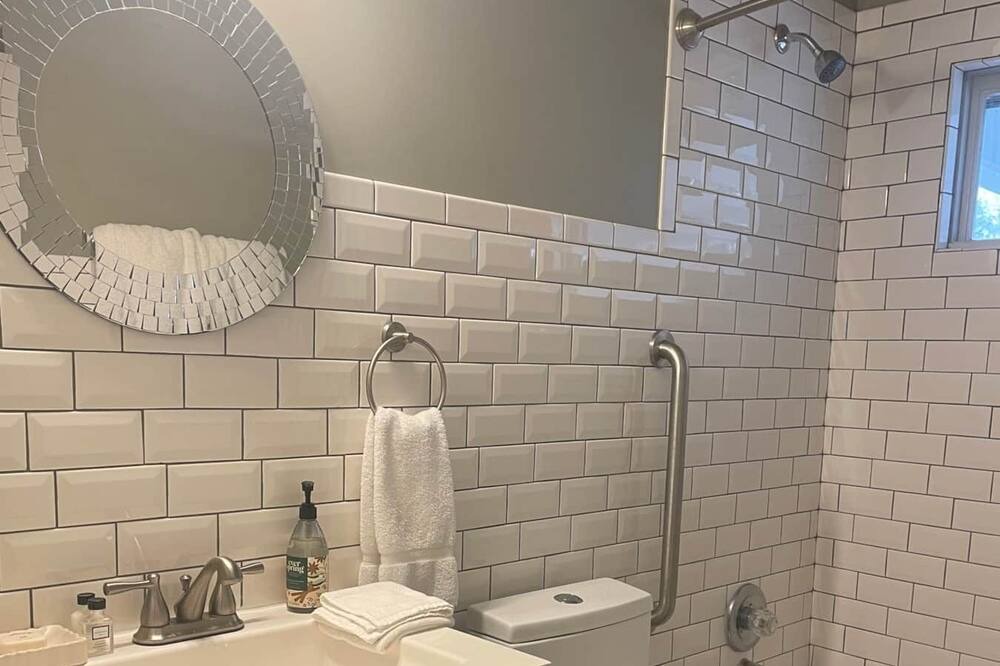 Photo of Bathroom in Reedsville