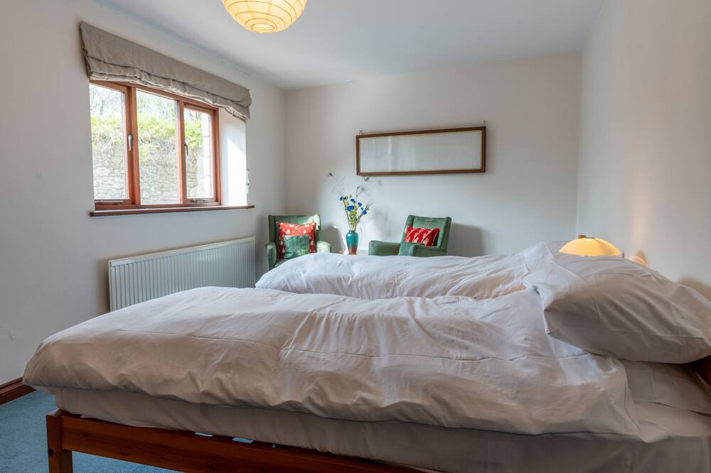 Photo of Others in Dundry