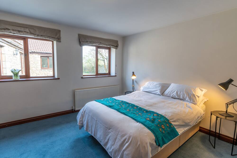 Photo of Others in Dundry