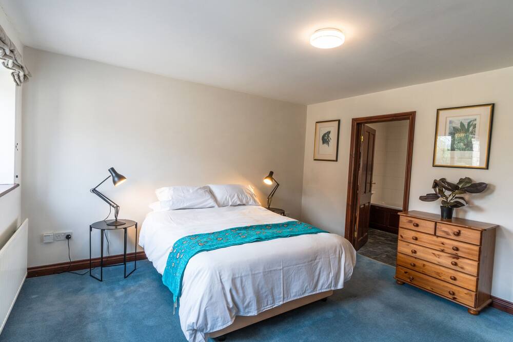 Photo of Others in Dundry