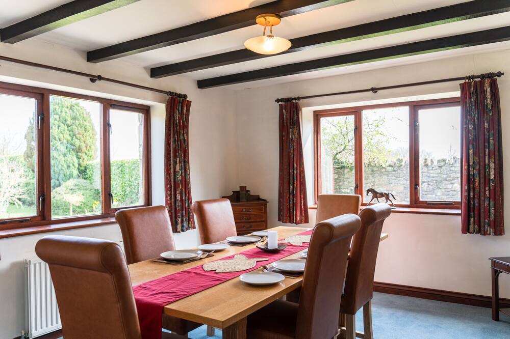 Photo of Livingroom in Dundry