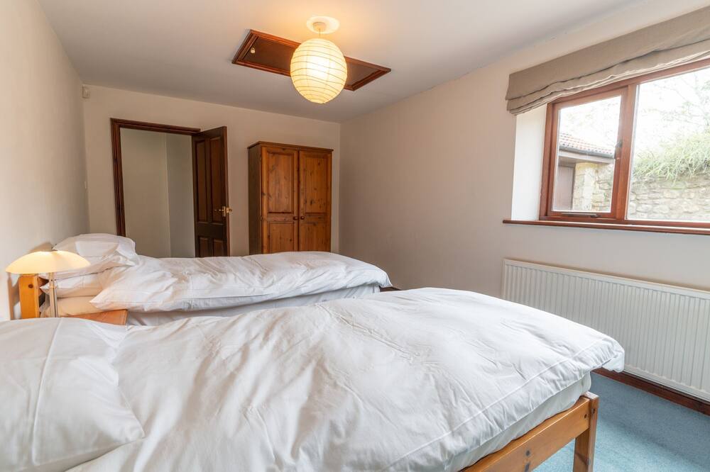 Photo of Others in Dundry